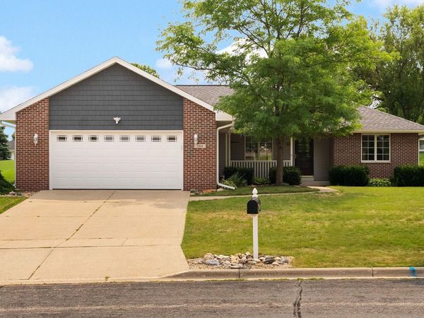 204 Noahs Arc Court, Evansville, WI 53536