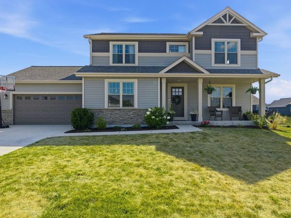 78 Weston Ridge Road, Oconomowoc, WI 53066