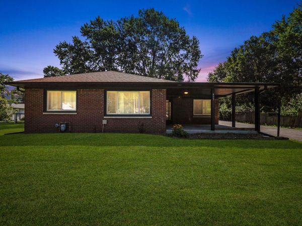 415 N 24th Avenue, Beech Grove, IN 46107
