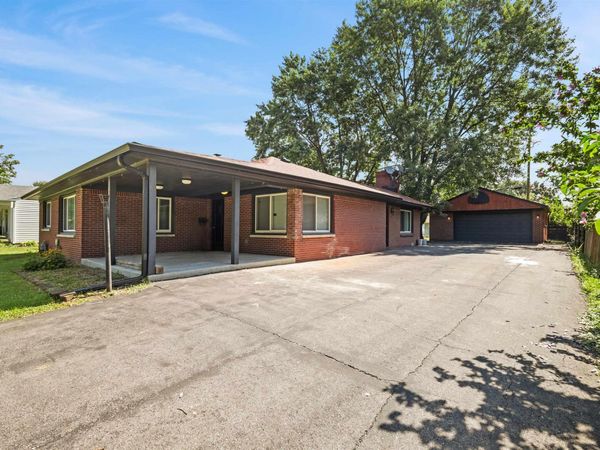 415 N 24th Avenue, Beech Grove, IN 46107