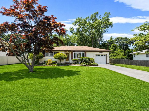 190 Bay Avenue, Patchogue, NY 11772