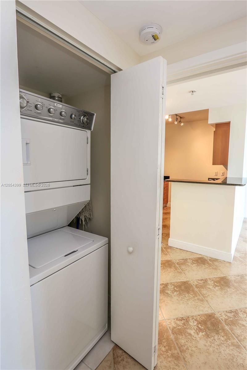 335 S Biscayne Blvd , Unit 3510, Miami, FL 33131 Photo