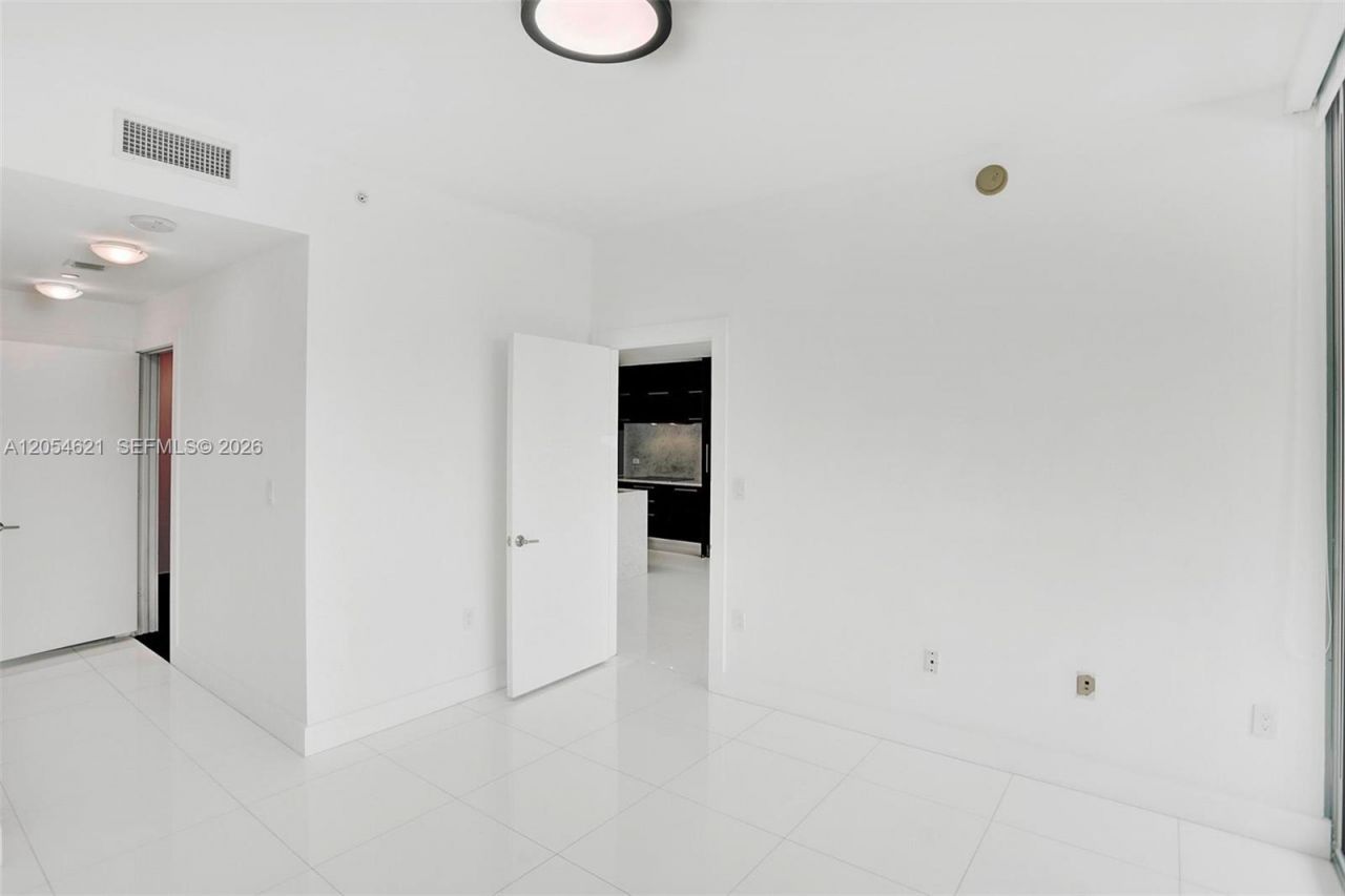900 Biscayne Blvd , Unit 4803, Miami, FL 33132 Photo
