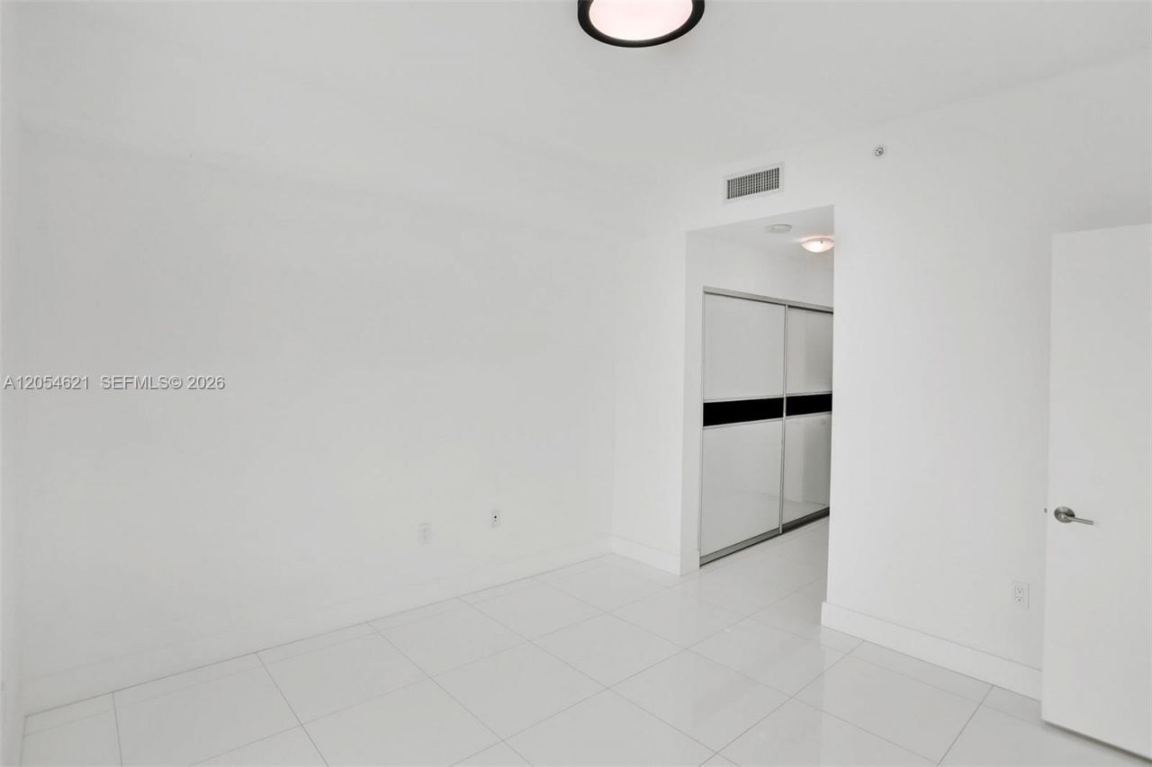 900 Biscayne Blvd , Unit 4803, Miami, FL 33132 Photo