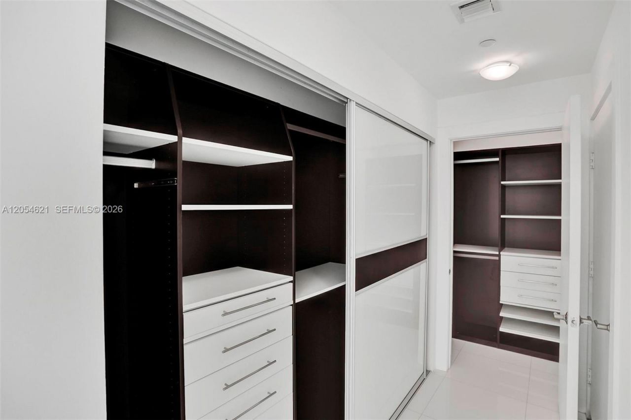 900 Biscayne Blvd , Unit 4803, Miami, FL 33132 Photo