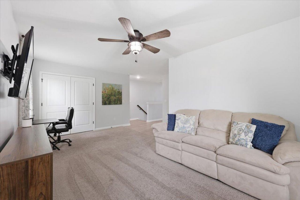 516 Dunswell Drive Photo 12