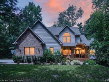 3217 Pineview Trail, Genoa Twp, MI 48843