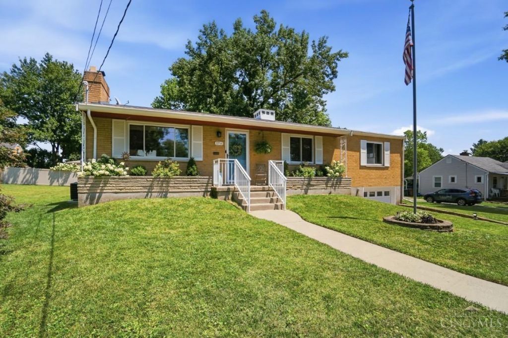 3714 Coral Gables Road, Cincinnati, OH 45248 Main Photo