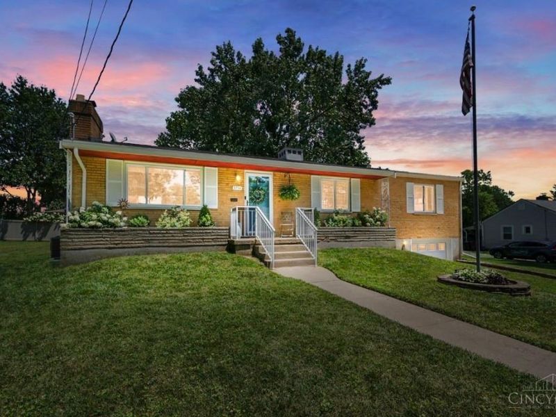 3714 Coral Gables Road, Green Township, OH 45248 Photo 2
