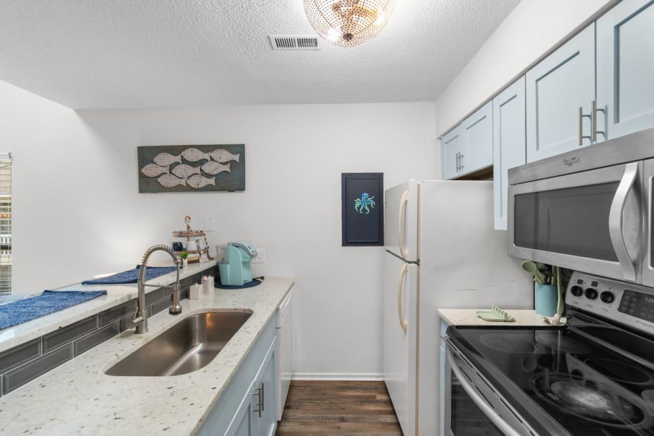 4450 Little River Inn Ln.  Photo 6