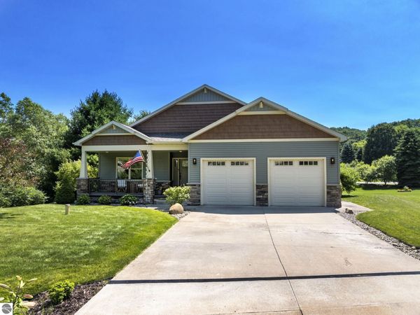 9366 Summerfield Drive E, Traverse City, MI 49684