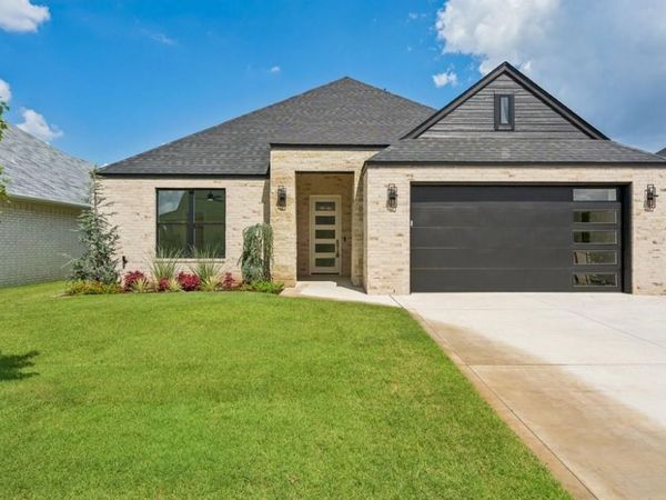 4924 Pont Neuf Road, Edmond, OK 73034
