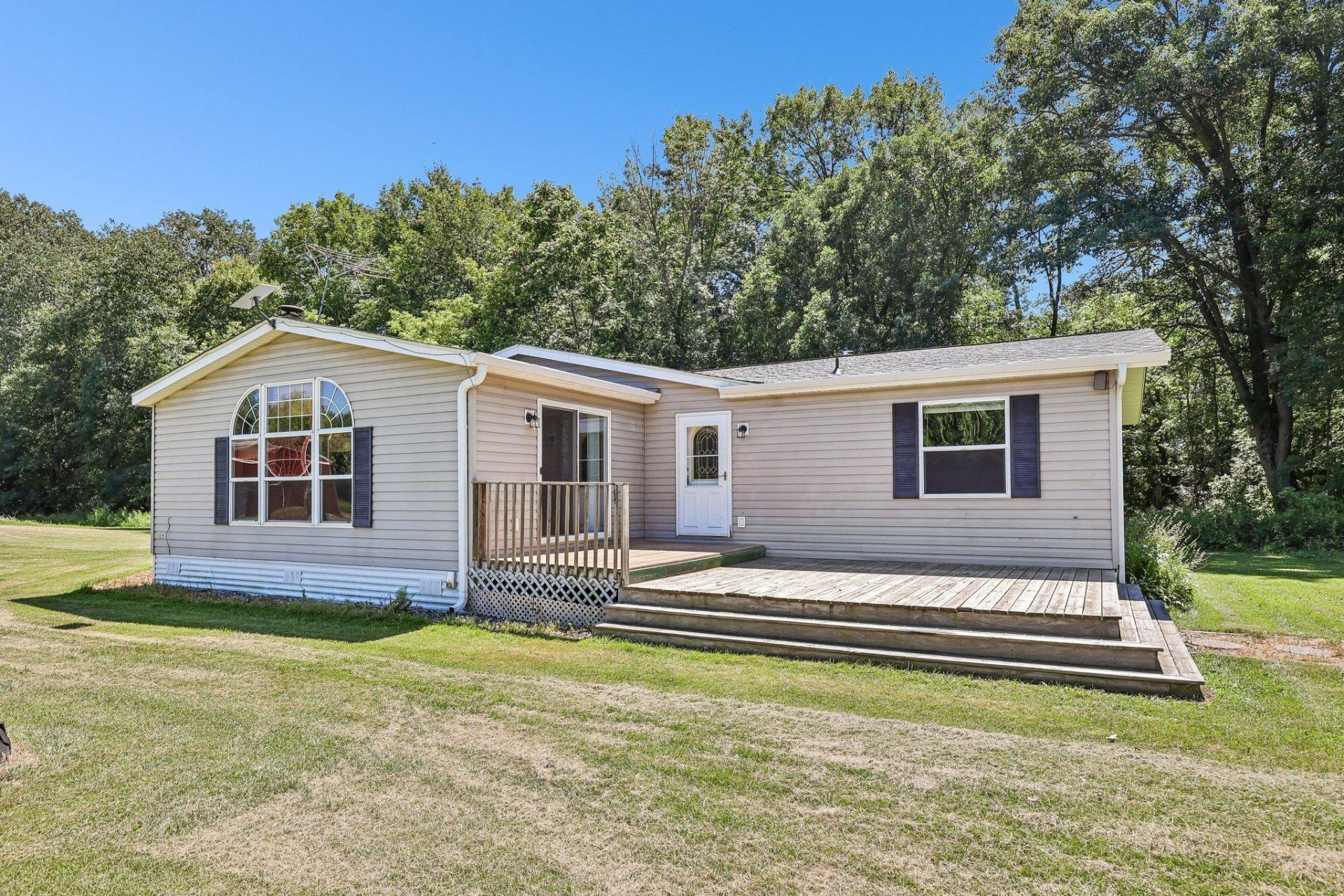 37451 Jasper Street NW, Dalbo, MN 55017