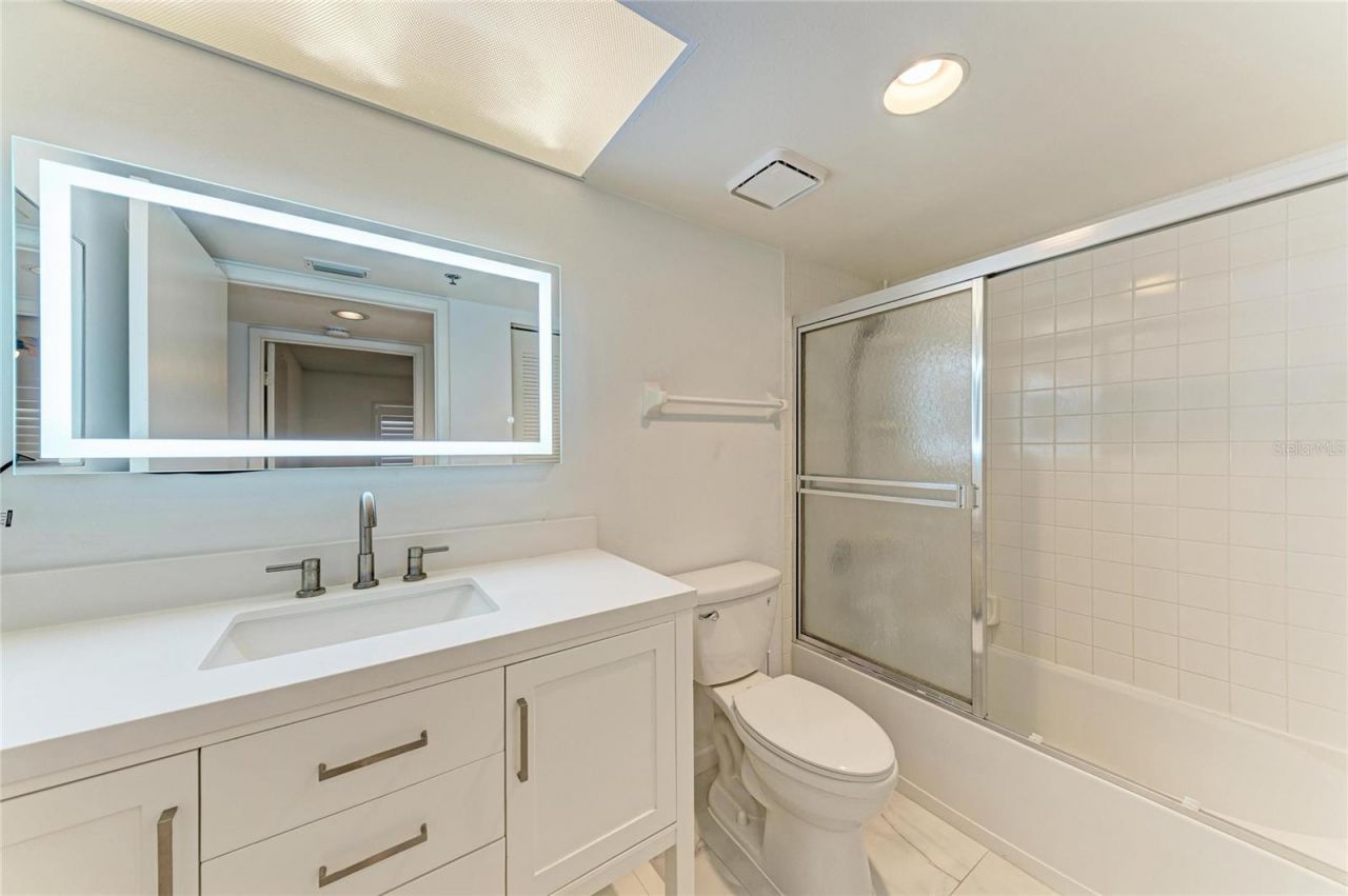 3980 Ironwood Circle , Unit 301, Bradenton, FL 34209 Photo