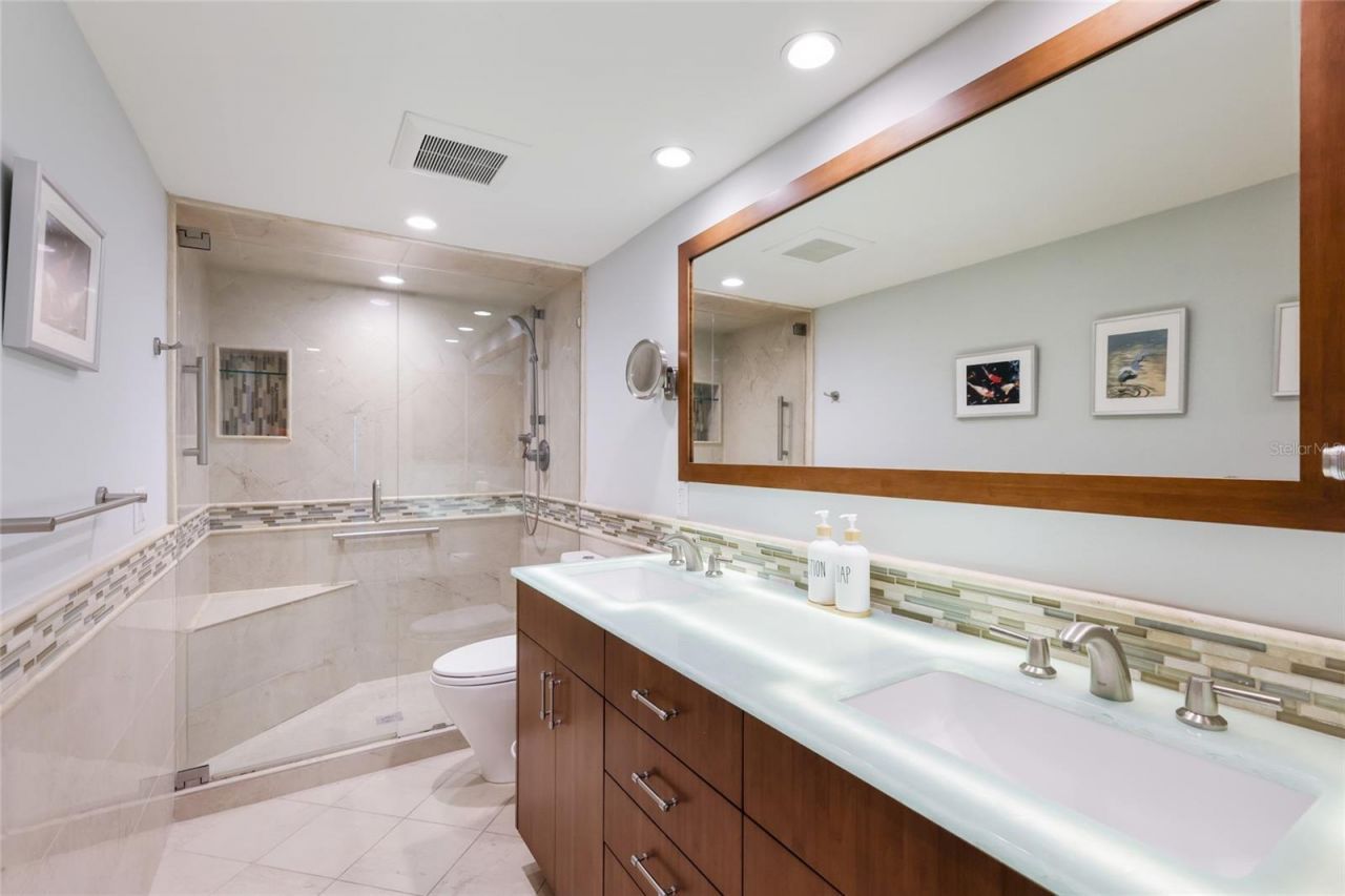 5757 Gulf Of Mexico Drive , Unit 205, Longboat Key, FL 34228 Photo