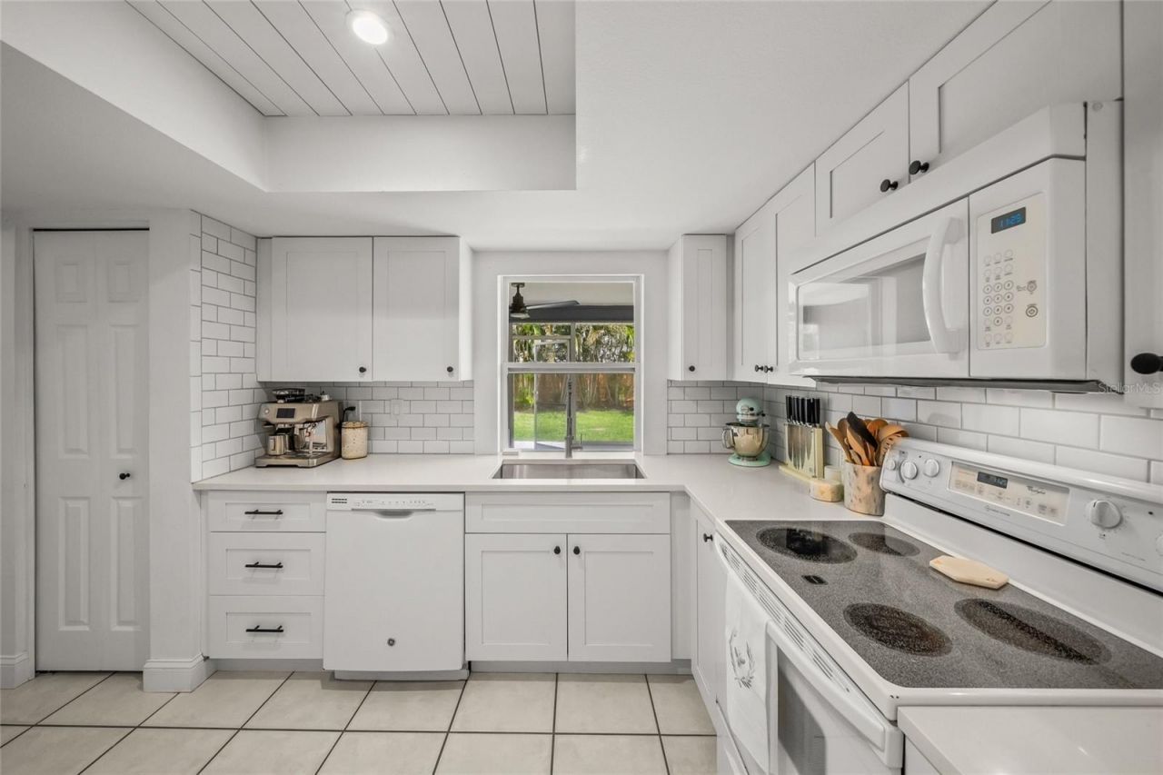 6553 Samoa Drive, Sarasota, FL 34241 Photo