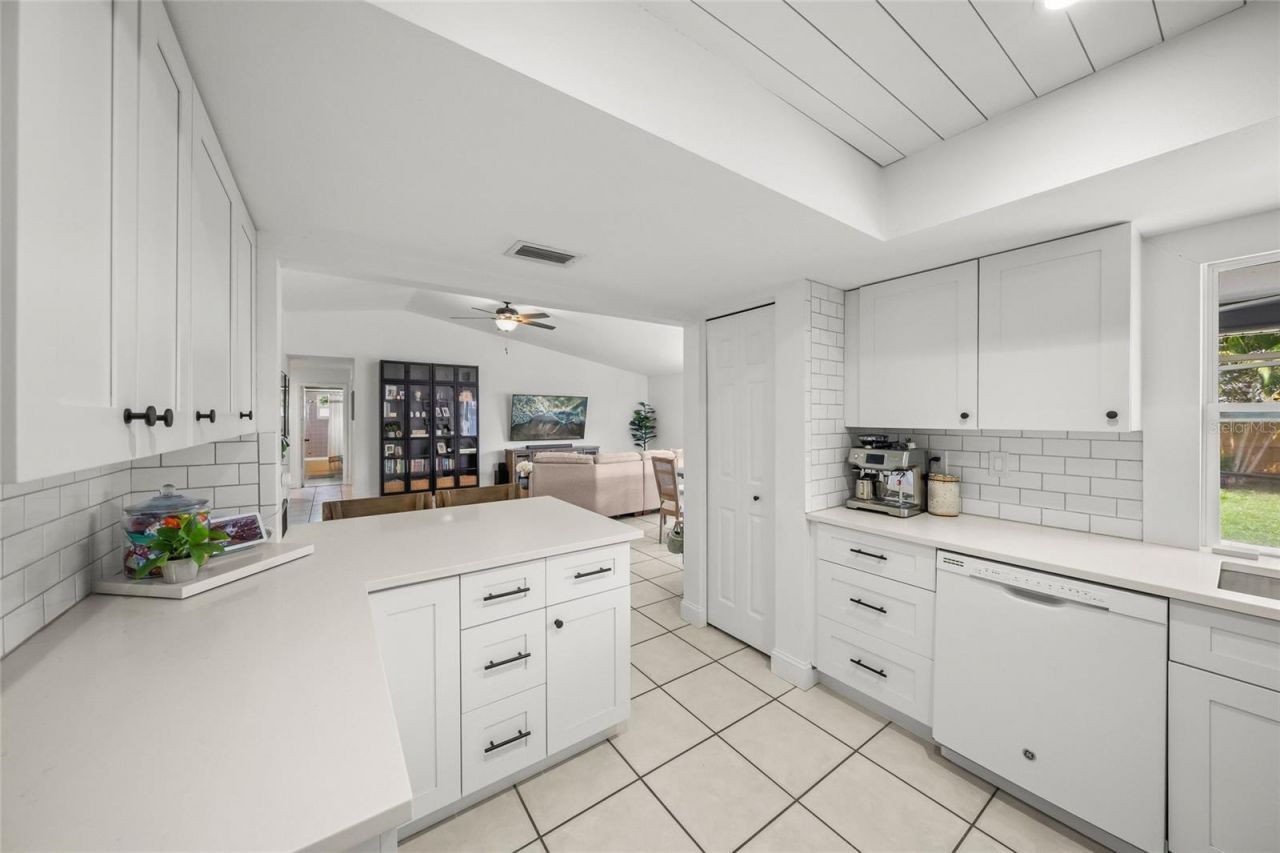 6553 Samoa Drive, Sarasota, FL 34241 Photo