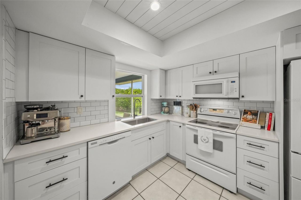 6553 Samoa Drive, Sarasota, FL 34241 Photo