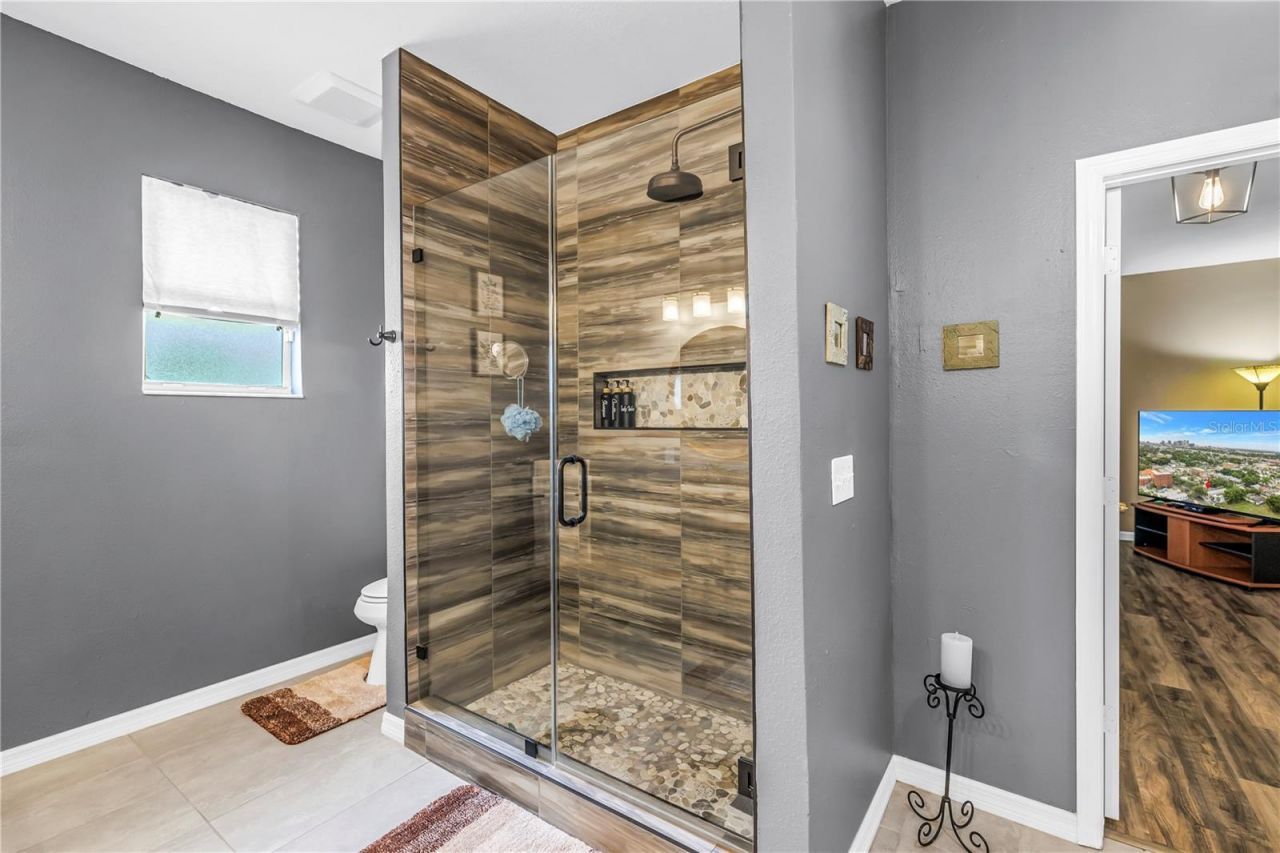 2318 W Cherry Street , Tampa, FL 33607 Photo