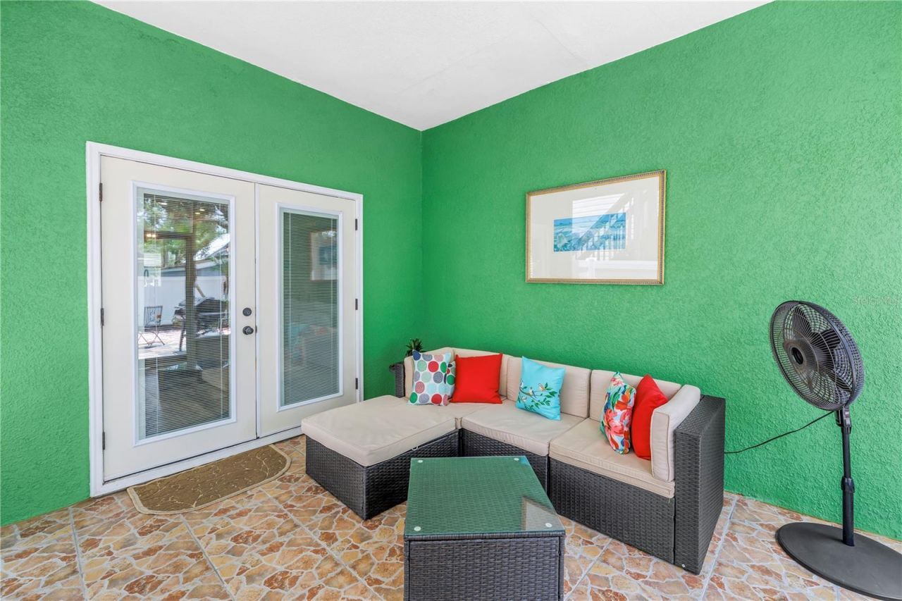2318 W Cherry Street , Tampa, FL 33607 Photo