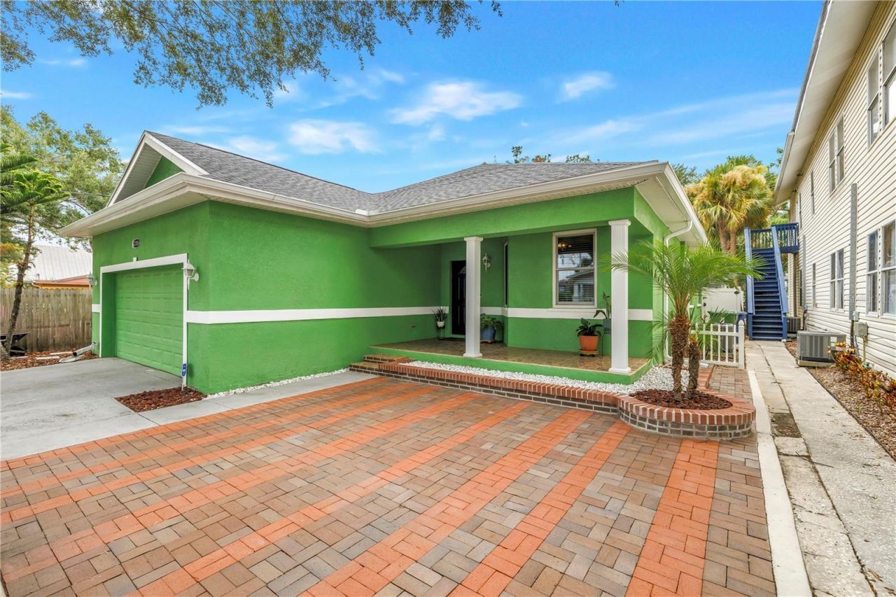 2318 W Cherry Street , Tampa, FL 33607 Photo