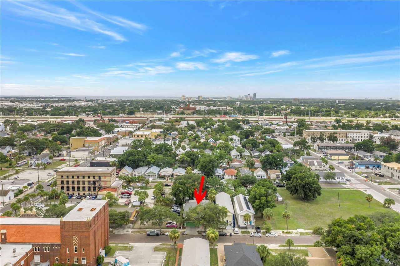 2318 W Cherry Street , Tampa, FL 33607 Photo