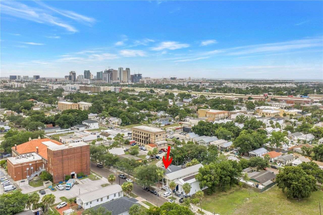 2318 W Cherry Street , Tampa, FL 33607 Photo