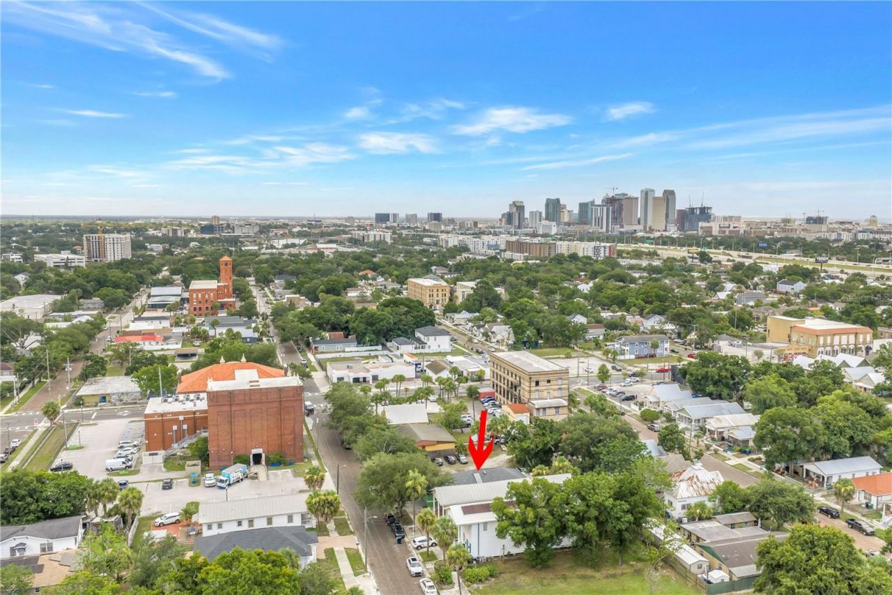 2318 W Cherry Street , Tampa, FL 33607 Photo