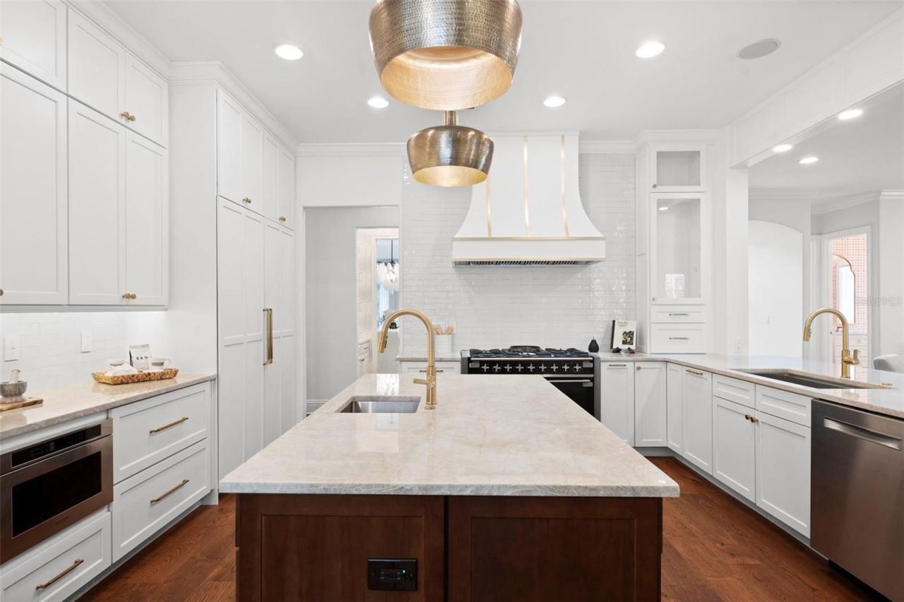 4406 W Azeele Street, Tampa, FL 33609 Photo