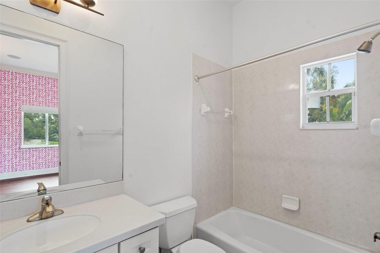 4406 W Azeele Street, Tampa, FL 33609 Photo