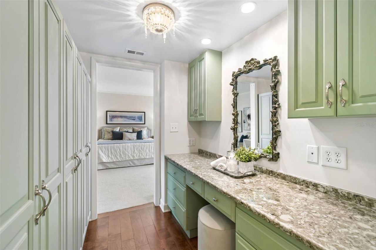 2403 S Ardson Place , Unit 902B, Tampa, FL 33629 Photo