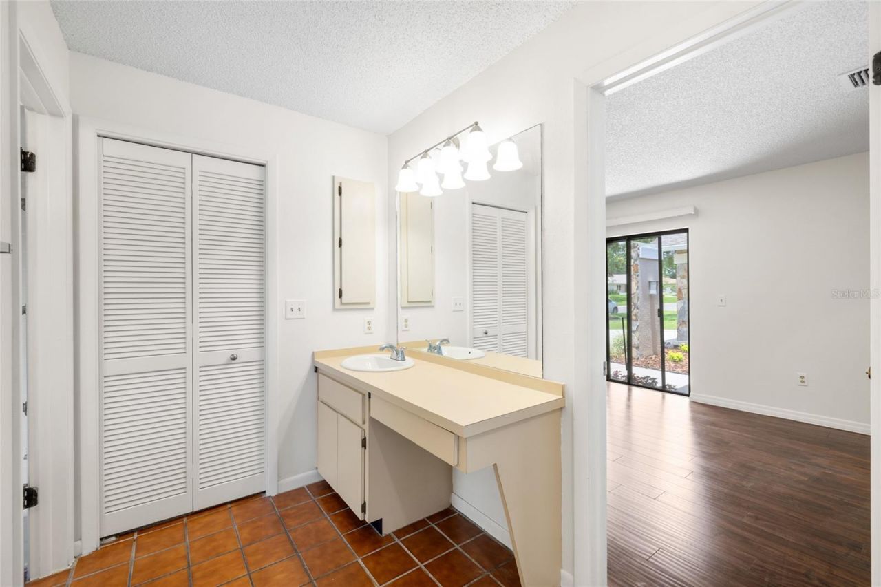 14011 Wolcott Drive , Tampa, FL 33624 Photo