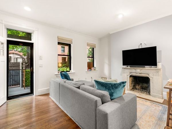 34 Lawrence St, Unit 2, Boston, MA 02116