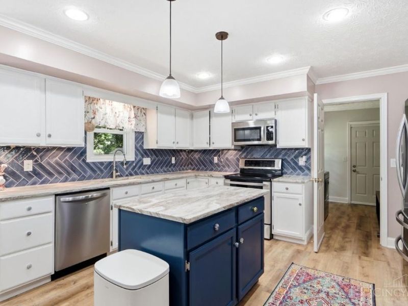 9943 McCauly Woods Drive, Sharonville, OH 45241 Photo 12