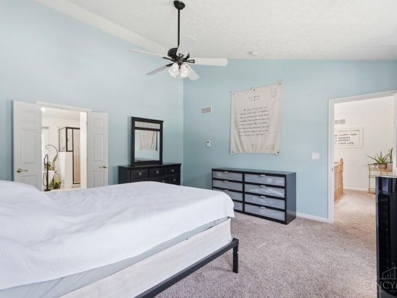 9943 McCauly Woods Drive, Sharonville, OH 45241 Photo 24