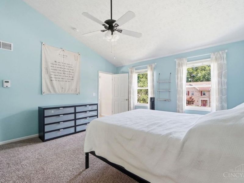 9943 McCauly Woods Drive, Sharonville, OH 45241 Photo 25