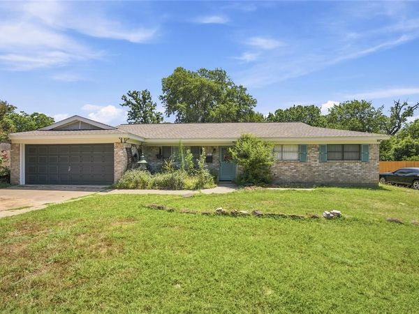 403 Westcliff Drive, Euless, TX 76040