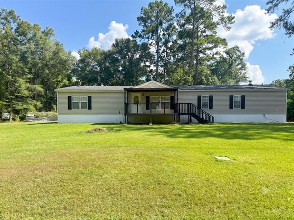 20970 Lee Lane , Chandler, TX 75758