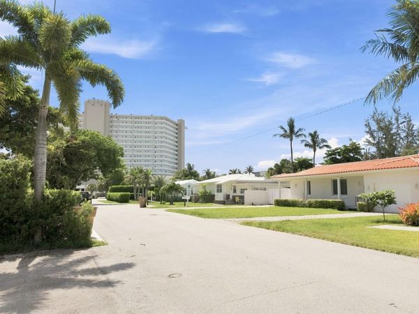1945 NE 4th Street, Unit 2, Deerfield Beach, FL 33441