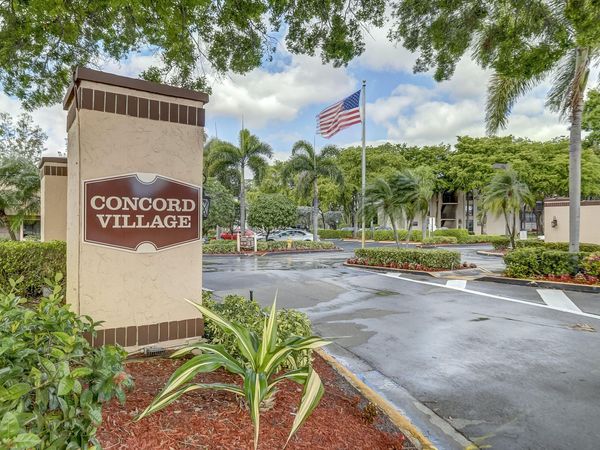6751 N UNIVERSITY Drive, Unit 302, Tamarac, FL 33321