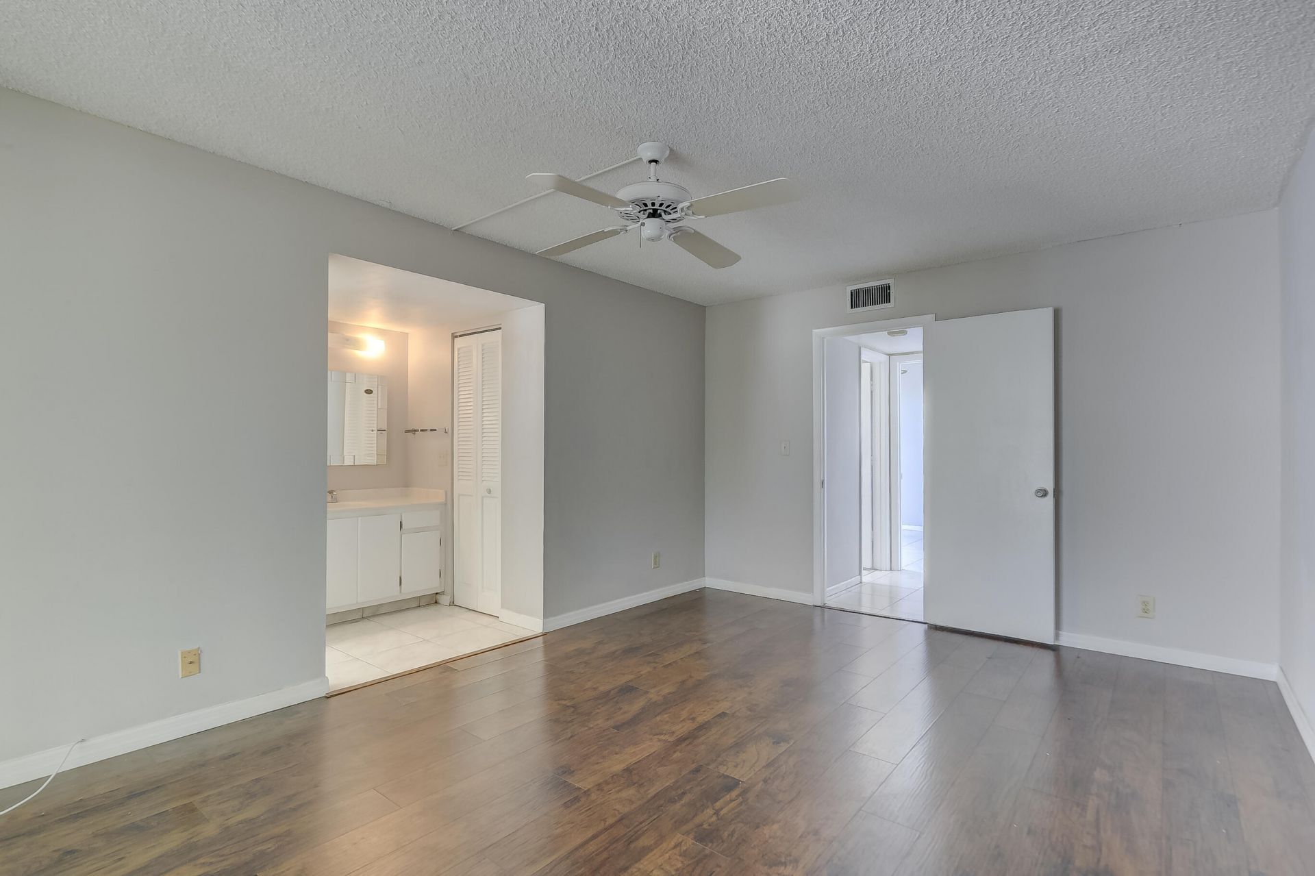 6751 N University Drive, Unit 302, Tamarac, FL 33321 Photo