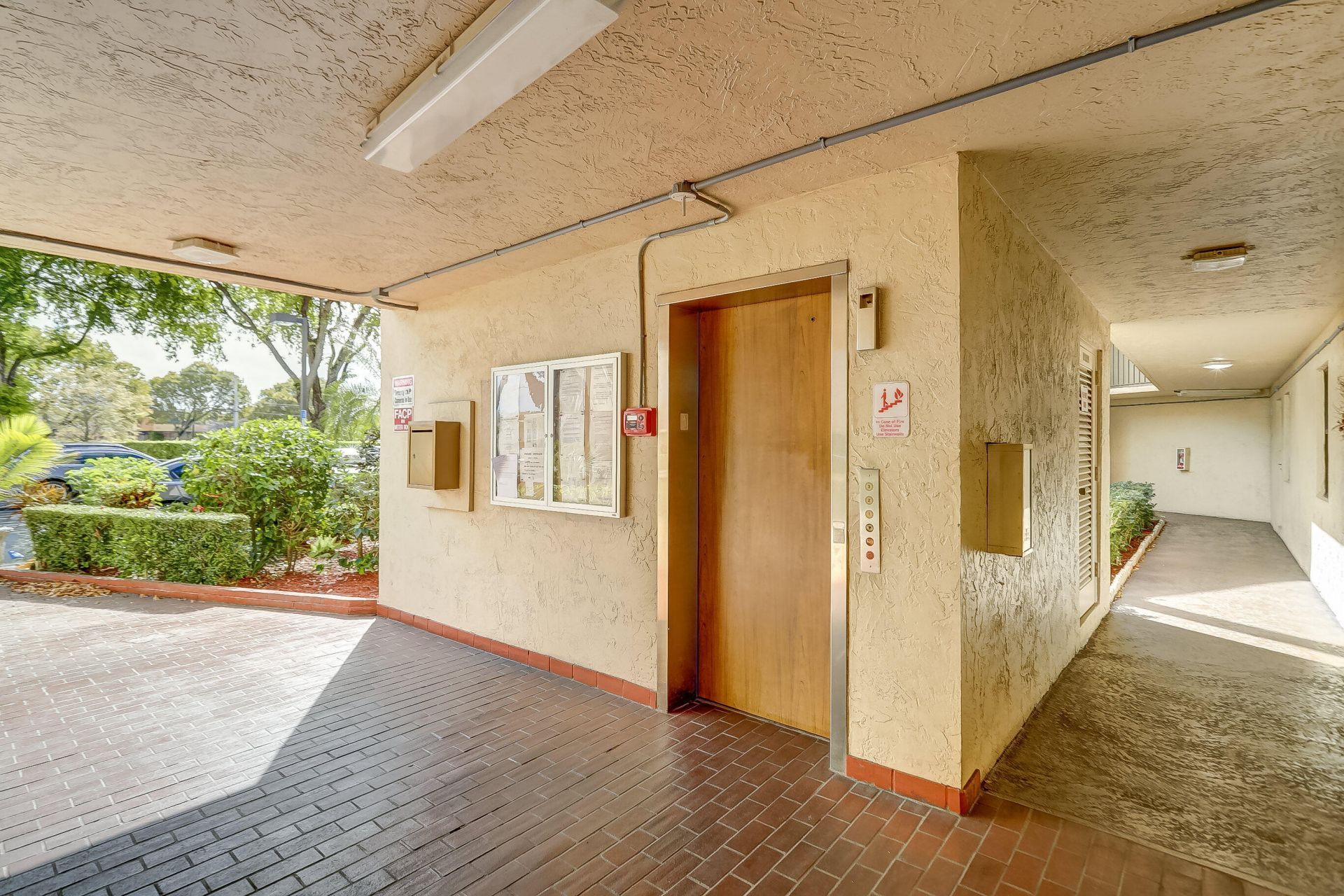6751 N University Drive, Unit 302, Tamarac, FL 33321 Photo