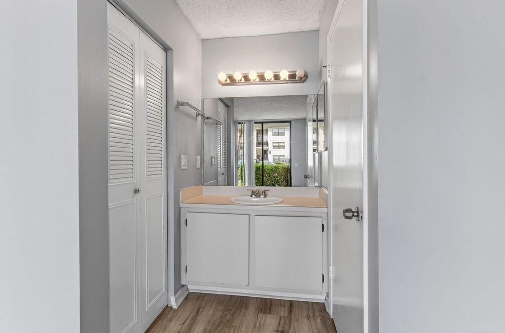 752 Executive Center Drive, Unit 110, West Palm Beach, FL 33401 Photo