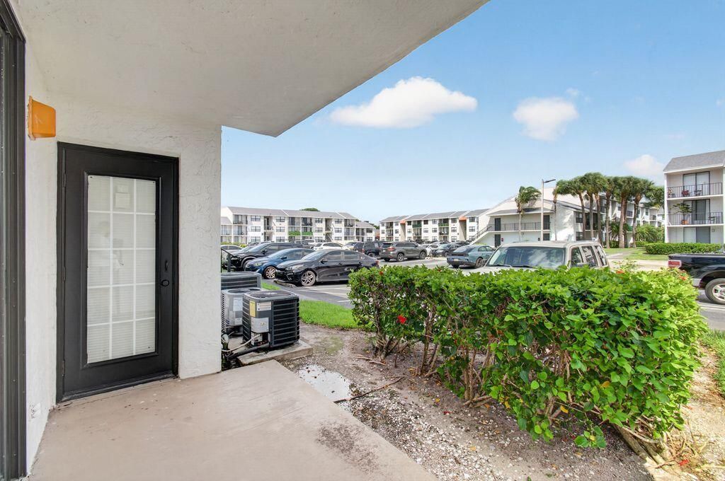 752 Executive Center Drive, Unit 110, West Palm Beach, FL 33401 Photo