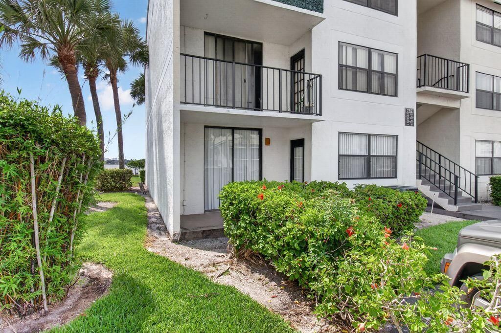 752 Executive Center Drive, Unit 110, West Palm Beach, FL 33401 Photo