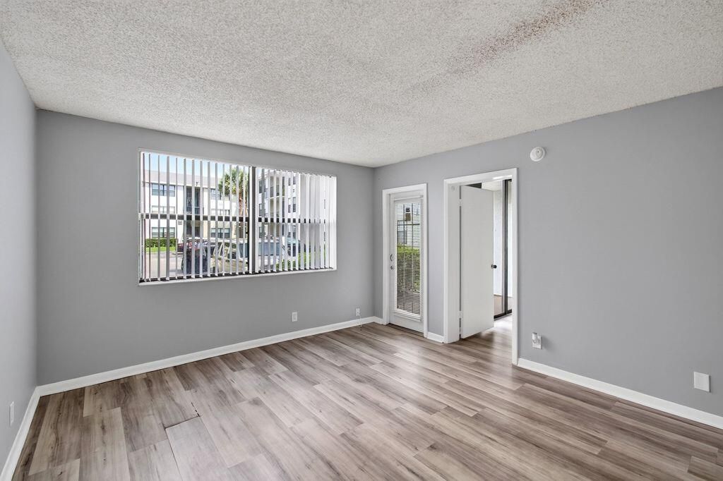 752 Executive Center Drive, Unit 110, West Palm Beach, FL 33401 Photo