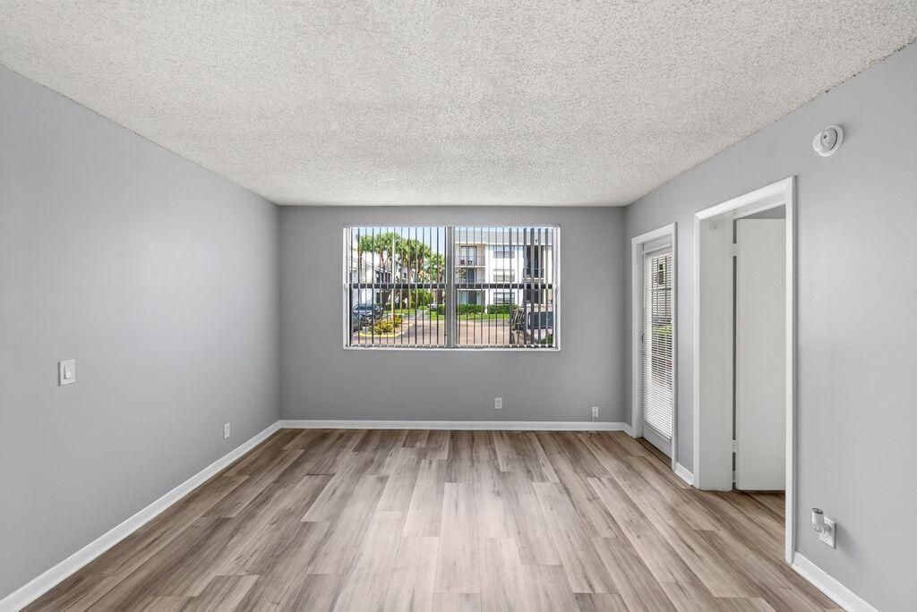 752 Executive Center Drive, Unit 110, West Palm Beach, FL 33401 Photo