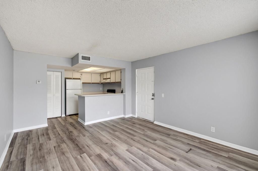 752 Executive Center Drive, Unit 110, West Palm Beach, FL 33401 Photo