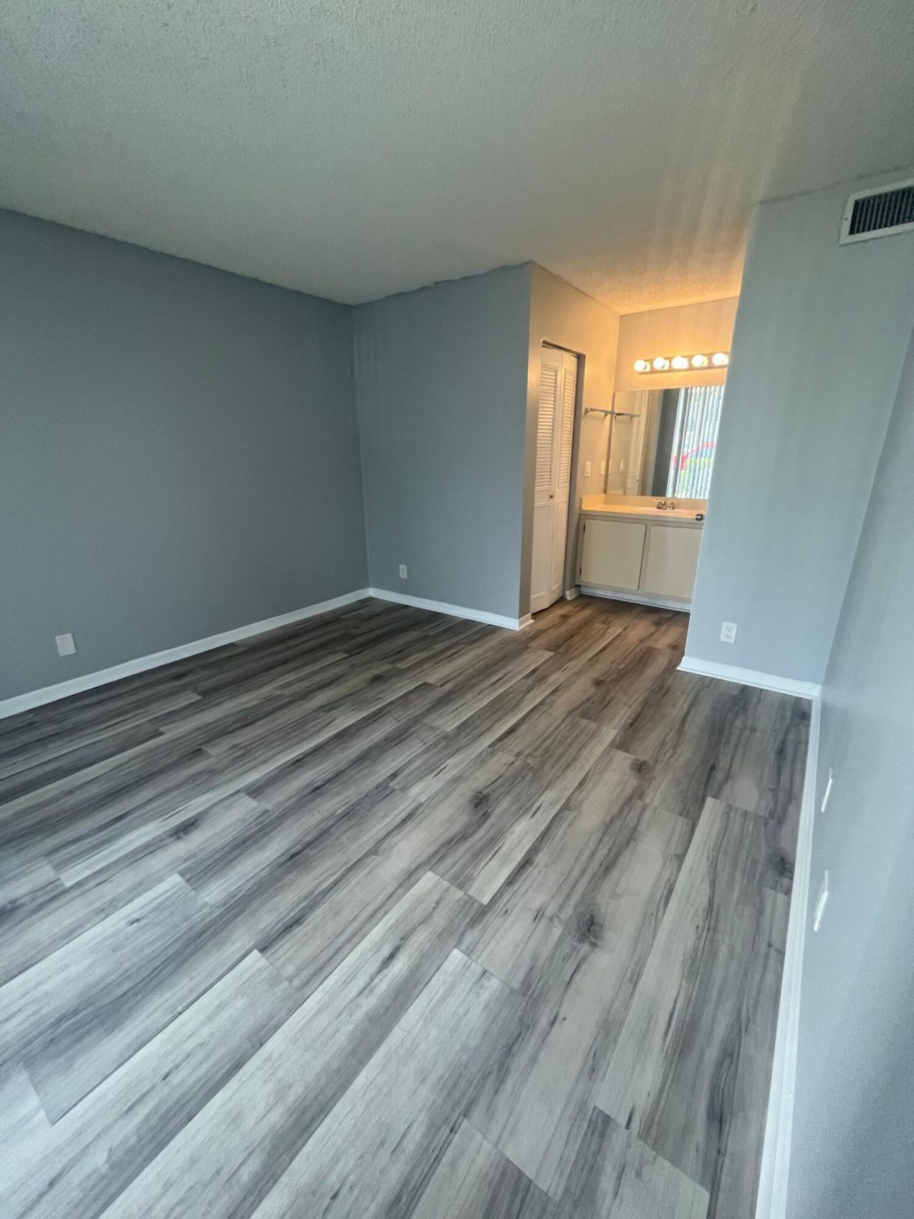752 Executive Center Drive, Unit 110, West Palm Beach, FL 33401 Photo