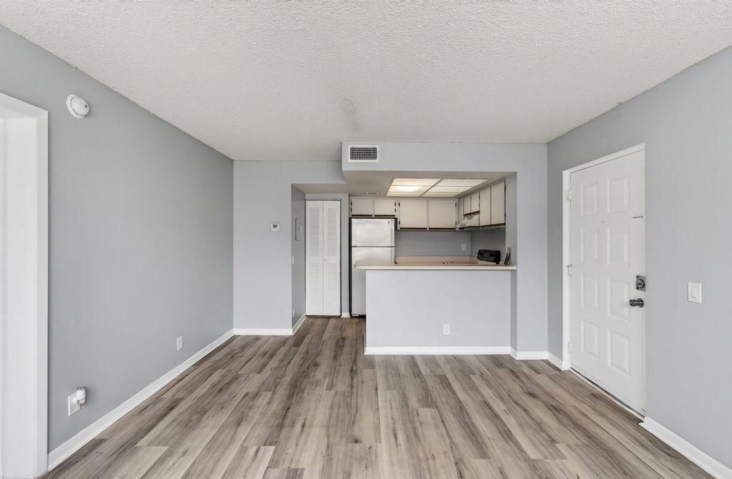 752 Executive Center Drive, Unit 110, West Palm Beach, FL 33401 Photo